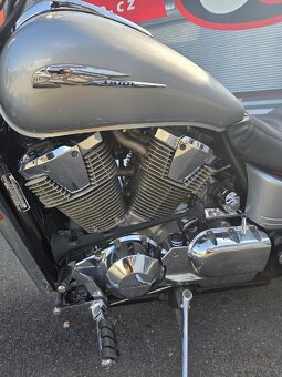 Honda VTX 1800 C 2002 - 8