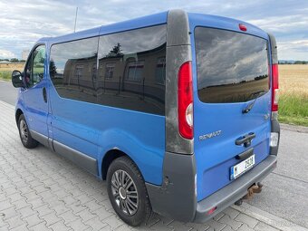 Renault Trafic Passenger 2,0dci 84 kw rok 2011 9.míst - 8