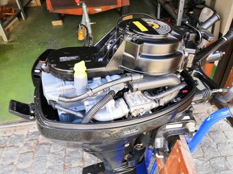 Nafukovací člun s motorem - 8