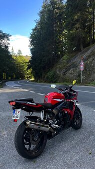 Yamaha YZF-R6 2004 / A2 - 8