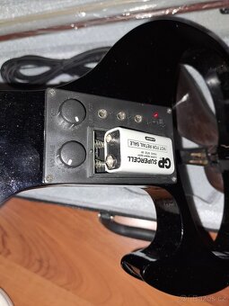Elektrické "silent" housle 4/4, Paul Stanton, černá metalí - 8
