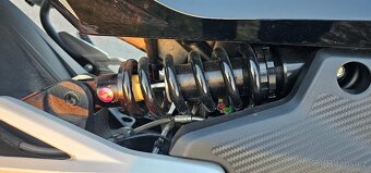 CF MOTO 650 MT rv. 2024 - 8