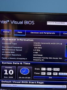 Mini počítač Intel NUC - 8