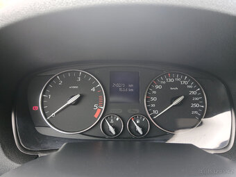 Renault Laguna, 2,0 DCI - 8