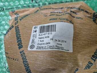 náboj předního kola pro ABS Škoda Felicia 6U0407615 - 8