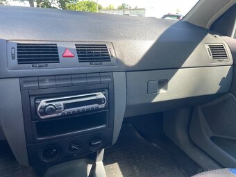 Škoda Fabia 1.2 40 kw - 8