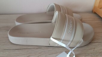 Dámské pantofle Tommy Hilfiger vel. 40 - 8