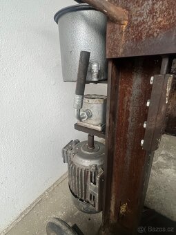 Štípačka na dřevo - 8