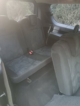 Dacia Logan 2010, 1.5 63kW, 7 míst - 8