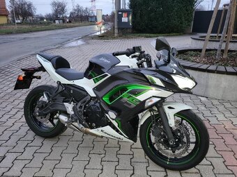 Kawasaki Ninja 650 r.v 2022, naj jen 3236 km Jak nová - 8