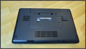 Notebook Dell Latitude E5540 2,3 GHz 4GB RAM 128GB SSD - 8