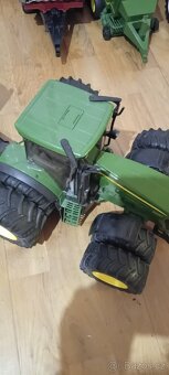 BRUDER Traktor +přídavná kola 4X - 8