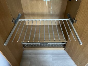 Starší skříň Ikea - 8