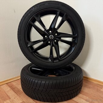NISSAN QASHQAI 5x114,3 R19 ET40+ZIMNÍ 225/45R19 7mm - 8