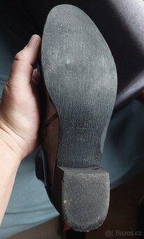 Dámské černé kozačky značky MIGATO - 8