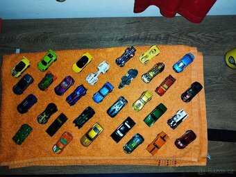 Hot wheels autíčka 36 ks - 8