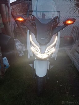 Honda Forza NSS 300 - 8