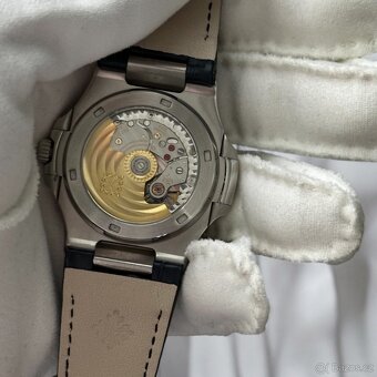Patek Philippe Nautilus Blue/Diamond - 8
