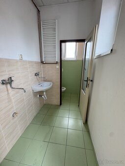 Prodej obchodních prostor - 8