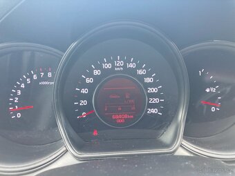 KIA Ceed 1.4 (benzín), 68 tis. km, 2018, servisní knížka - 8
