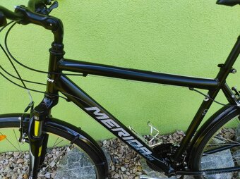 Značkové trekové kolo Merida Crossway 28"/21,5" - 8