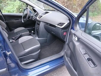 PEUGEOT 207 1.4i rok 2010 naj.169tis.km perfektní stav - 8