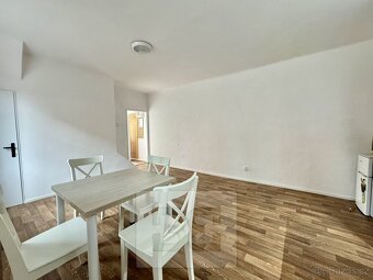 Pronájem byty 3+kk, 70 m2 - Zlín, ev.č. N07867 - 8