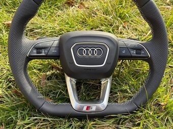 AUDI ZKOSENY VYHRIVANY VOLANT - 8