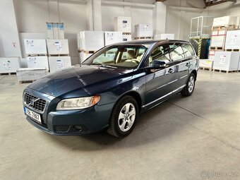 Volvo V70 D5 136kw - 8
