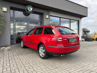 Škoda Octavia 2,0 TDI 103kW 4X4 ELEGANCE COMBI - 8