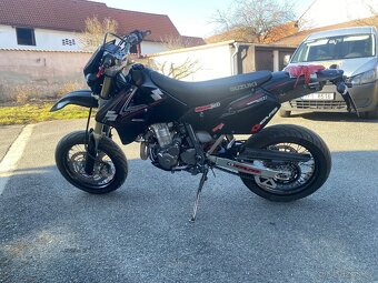Suzuki DRZ 400 SM S - 8
