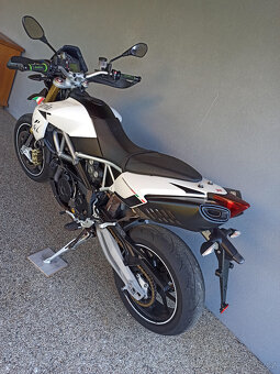 Aprilia Dorsoduro 1200 R.V.2011 - 8