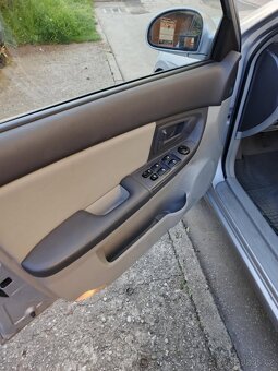 Kia Cerato 1.6 77kw 2004 Benzín - 8