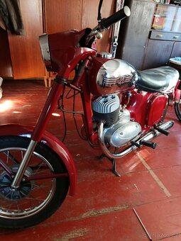 Jawa 250/559 - 8