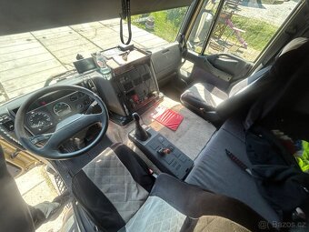 Prodám IVECO EUROTECH Cursor s novou plachtovou nástavbou - 8