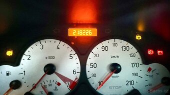 Peugeot 206 1.4i pěkný-nestartuje-SLEVA - 8