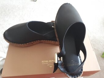 STYLOVÉ botky vel. 39 - 41 - 8
