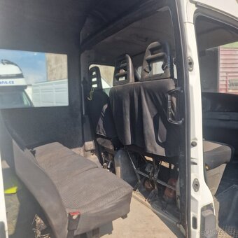 Iveco Daily 35 S 12- 7.míst, do 3,5t. - 8