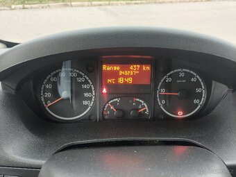 Peugeot Boxer 2.2hdi 96kw 6míst,aut.AC, tažné 2.5t rok 2014 - 8