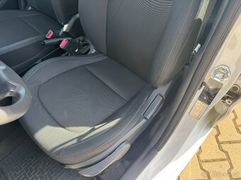 Hyundai i10 1,0 48 KW 1. MAJ ČR KM KOLA - 8