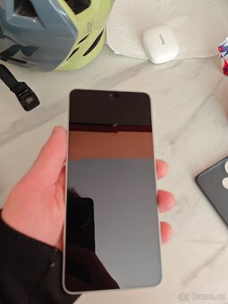Poco F6 5G 12GB/512GB Titanium - 8