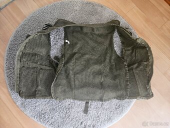 Army komplet - 2x taktická vesta, bunda, helma - 8