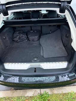 BMW 530e. 215 kW . 140000 km. - 8