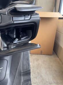 PRODÁM SKUTR MOTORKU SUZUKI BURGMAN 400i - 8
