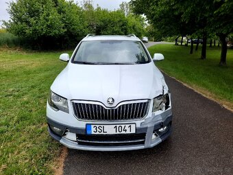 Škoda superb Laurin a Klement 2,0 tdi 125kw r.v 2015 čr - 8