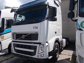 Tahač návěsů VOLVO FH - 8