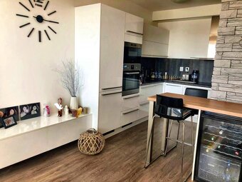 Prodej luxusního bytu 2kk s velkou terasou - 8