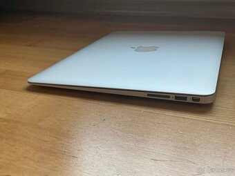 Apple MacBook Air 2017, 92 % baterie, Core i7 - 8