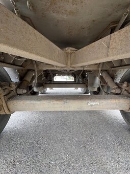 Návěs Menci SA700R - 8