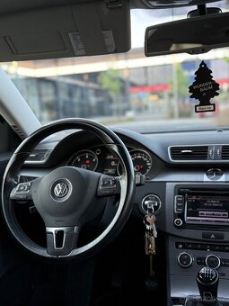 Volkswagen passat b7 2.0 TDI - 8